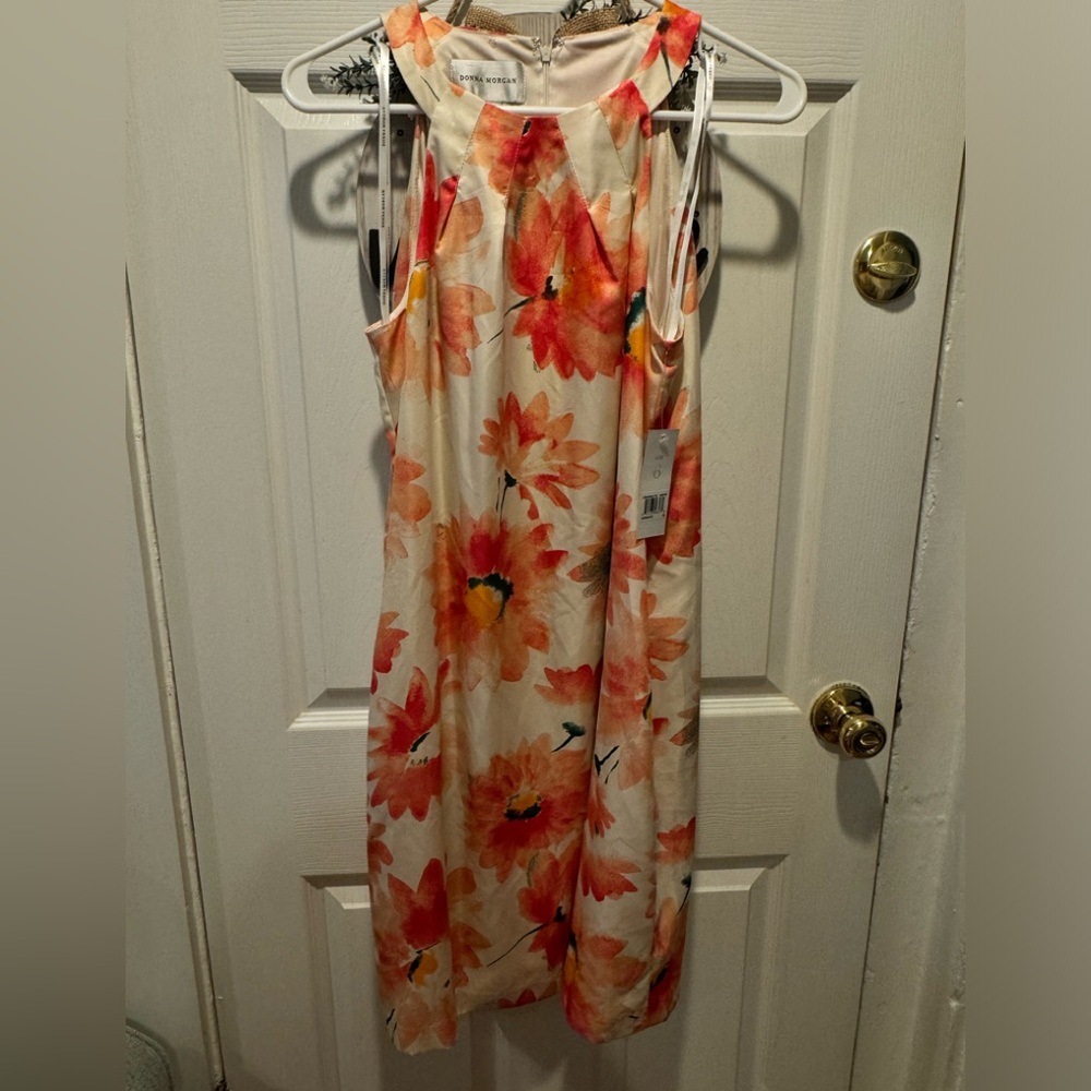 Donna Morgan Flowered Dress with Pockets 🌸🌸🌸